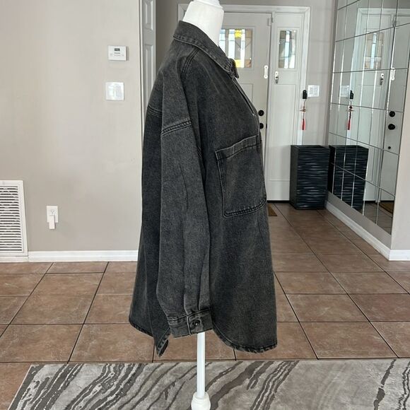 Rebecca Minkoff Women’s Oversized Denim Jean Jacket - Picture 4 of 10